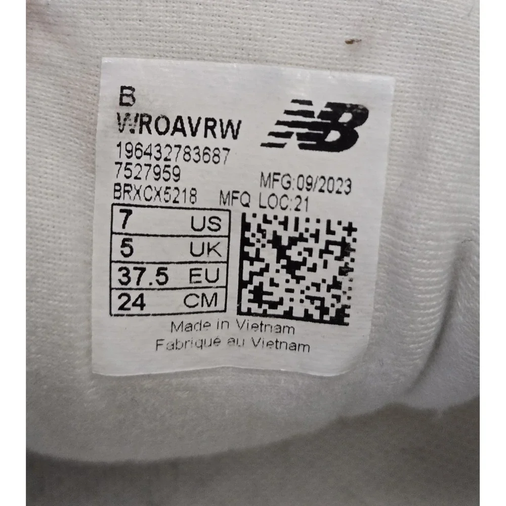 New Balance Womens Fresh Foam Roav WROAVRW White Running Shoes Size 7 GUC
